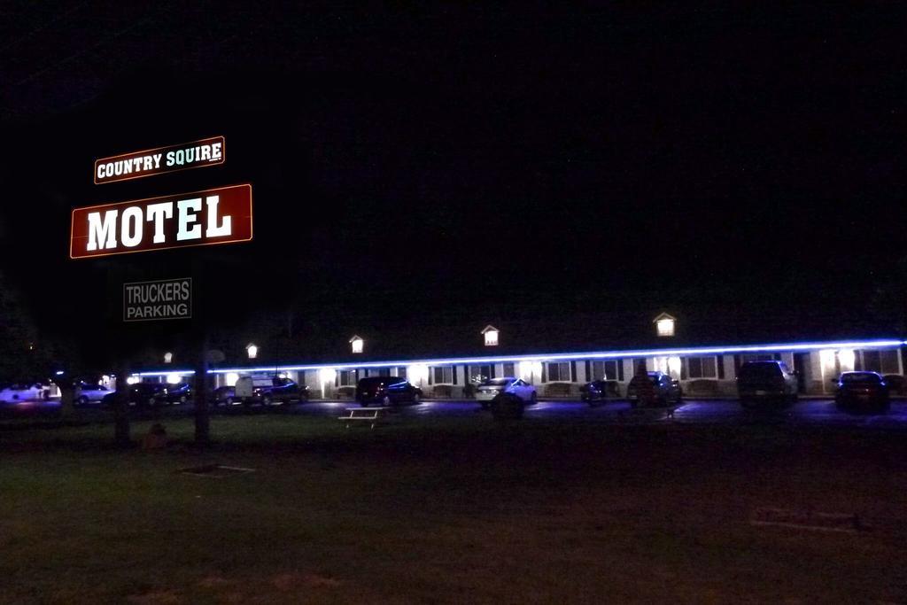 Country Squire Motel Arnprior Zewnętrze zdjęcie