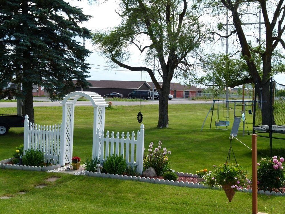 Country Squire Motel Arnprior Zewnętrze zdjęcie