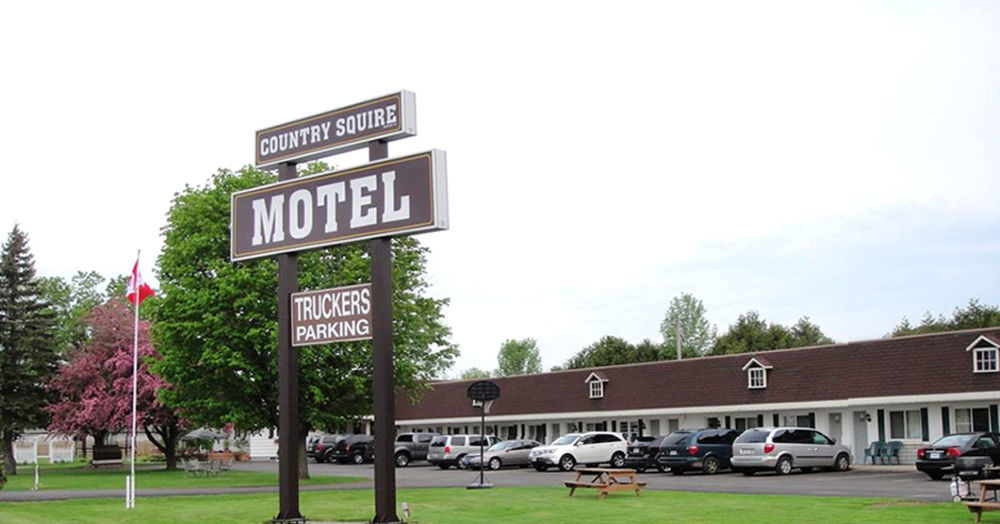 Country Squire Motel Arnprior Zewnętrze zdjęcie