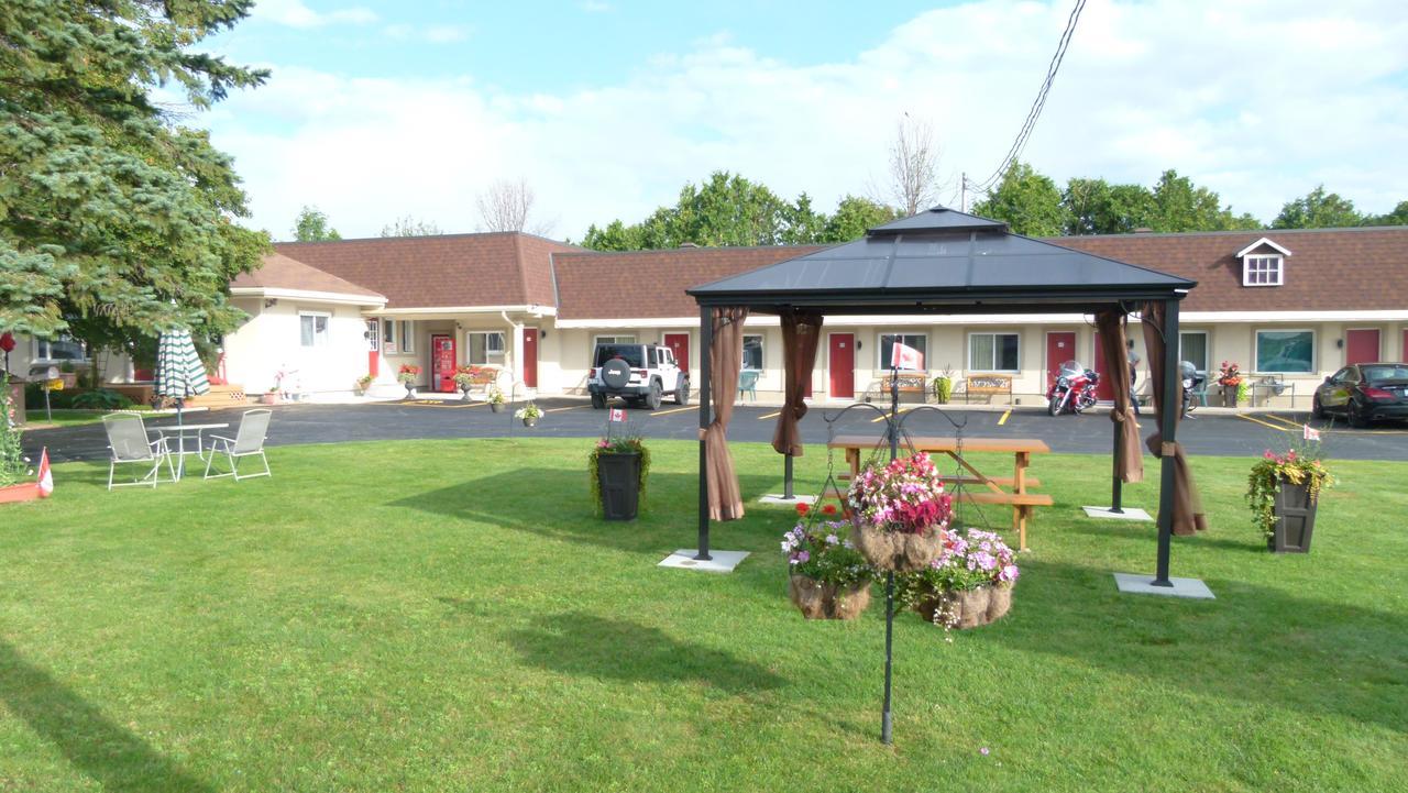 Country Squire Motel Arnprior Zewnętrze zdjęcie
